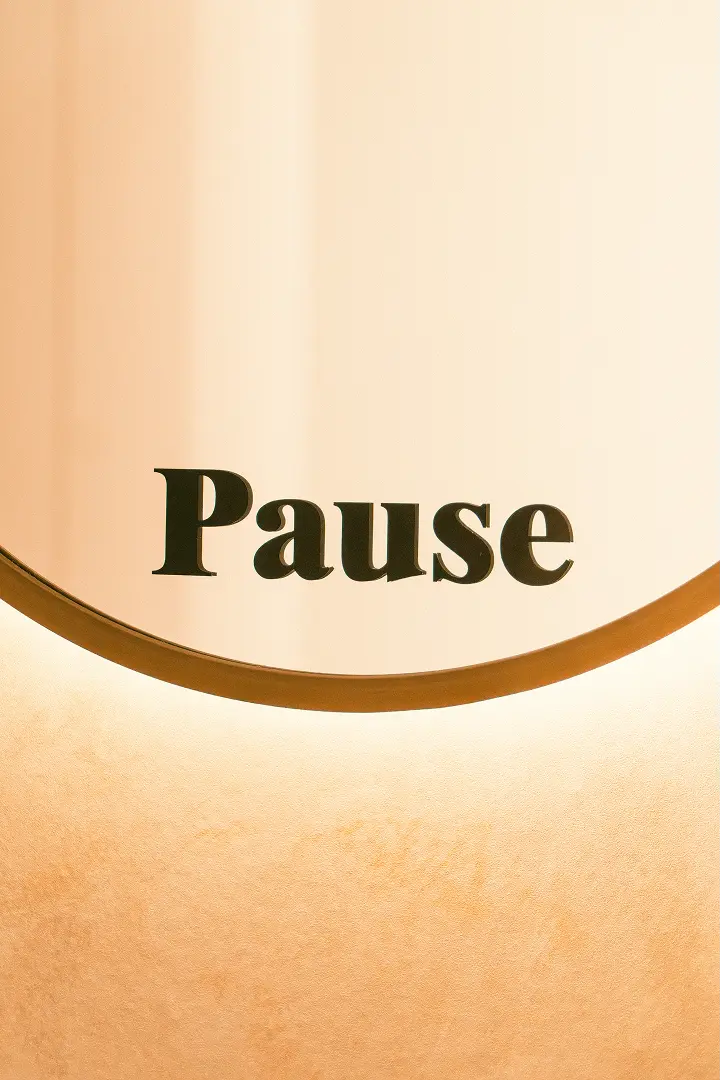 Vista del comedor elegante