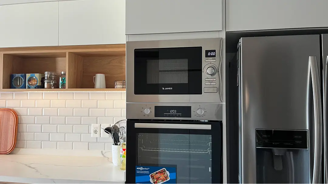 Cocina moderna con isla central