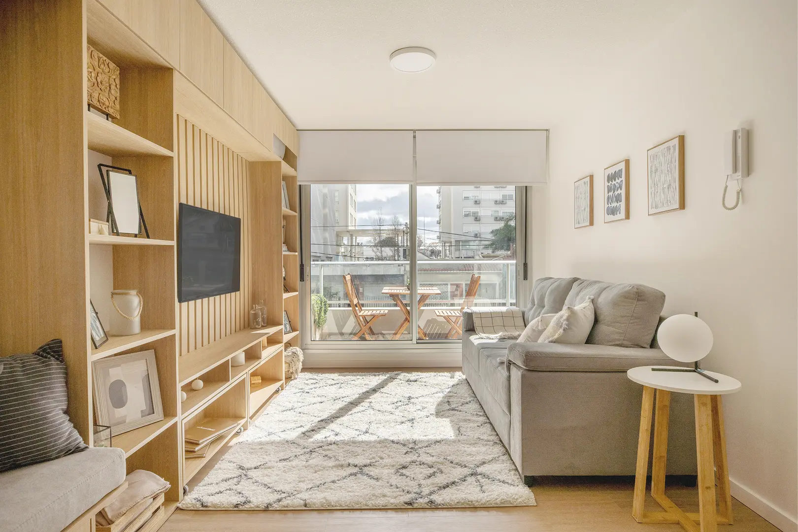 Dormitorio principal con diseño contemporáneo